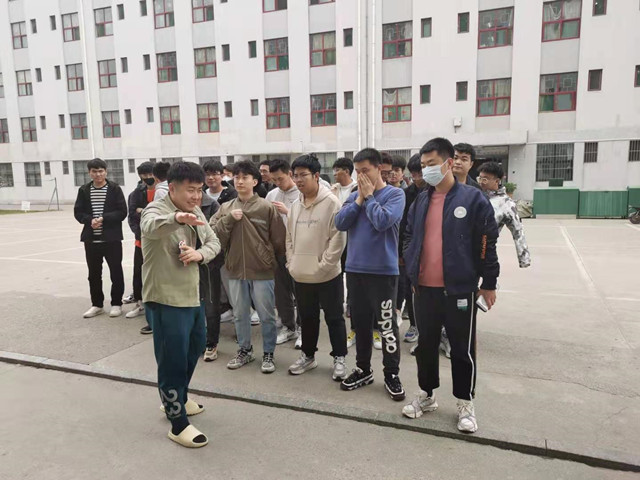 【完满班级】弘扬雷锋精神 传承人间大爱——智能工程学院机制2005班完满班级活动