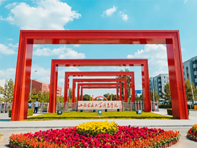 【完满班级】描绘艺术殿堂 点缀信院光彩——艺术传媒学院视觉1704班创意绘画活动