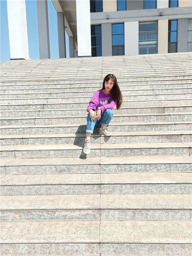 闪光的信院第265期：一口气通过四六级+初会 滑板女孩的这半年有点“溜”！