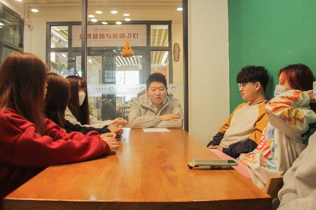 青藤书院开展朋辈互动系列活动调研 助力打造温馨活力家园