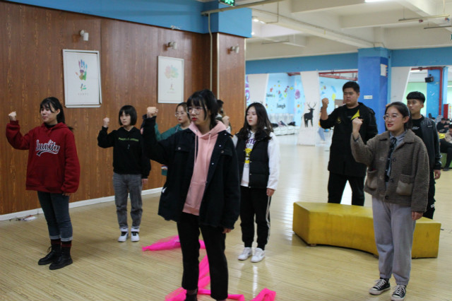 校园心理剧比赛触动心灵 演绎学子成长故事