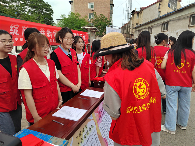 聚焦青年服务基层 “社区青春行动”走进文庙——太谷区委 淬炼·国际商学院联合文庙社区开展“社区青春行动”