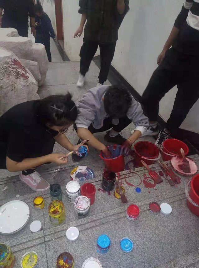 闪光的信院第285期:他让舞台呈现出靓丽的风景