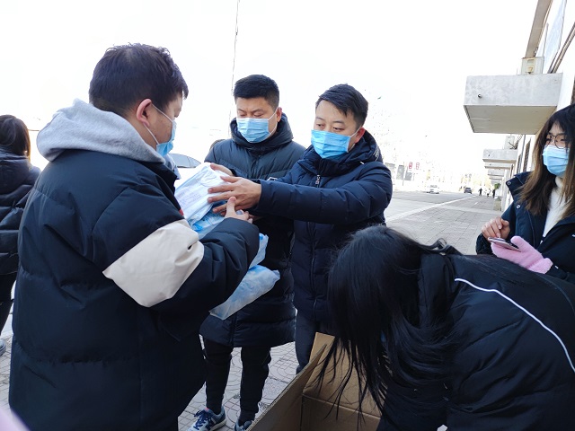 打赢这场战“疫” 每个人都不是“局外人”——经济与管理学院抗疫中的志愿者